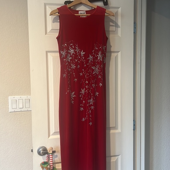 Red Sleeveless Evening Dress w Silver Embroidered Floral Front Vintage Ball gown - Picture 2 of 7